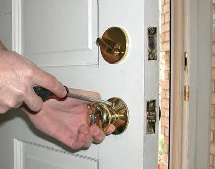 South Milwaukee WI Locksmith Store South Milwaukee, WI 262-295-2851 - 7-Lock-Changing